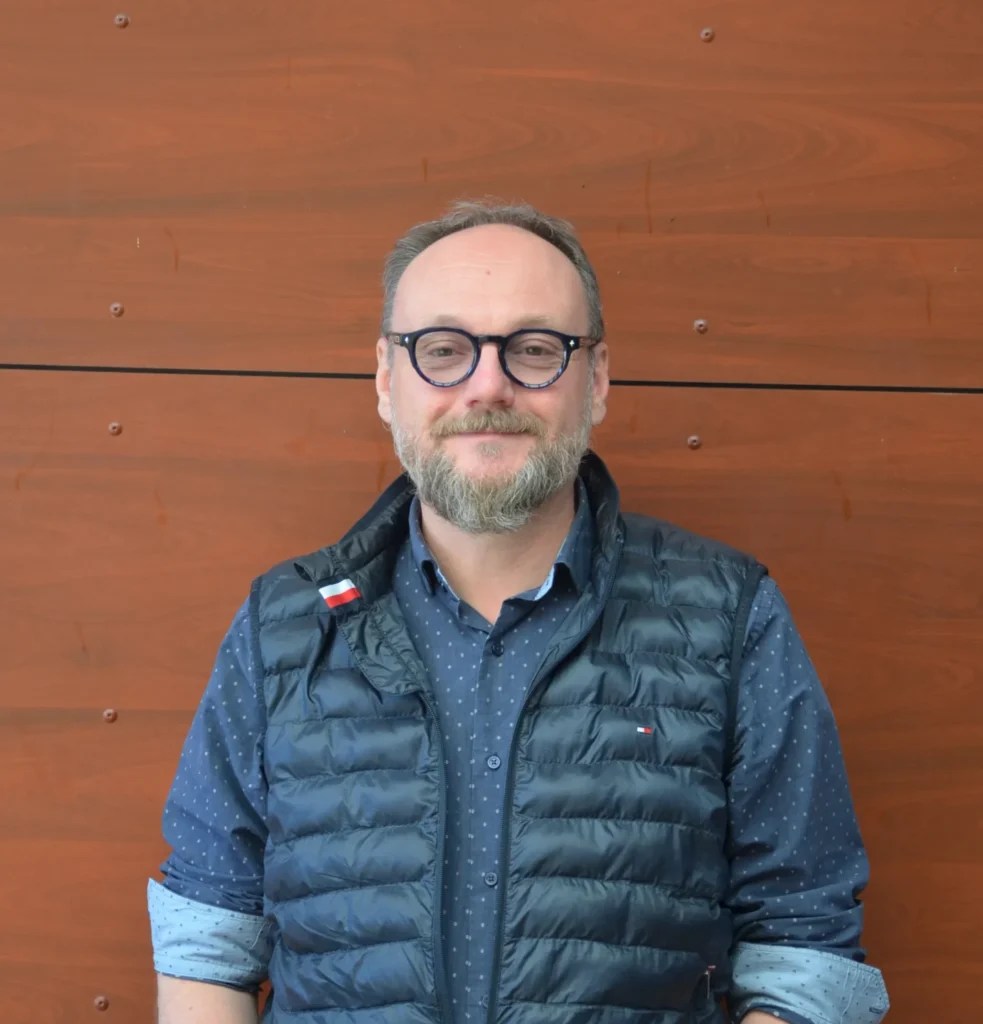 Photo de Sébastien directeur de l'école